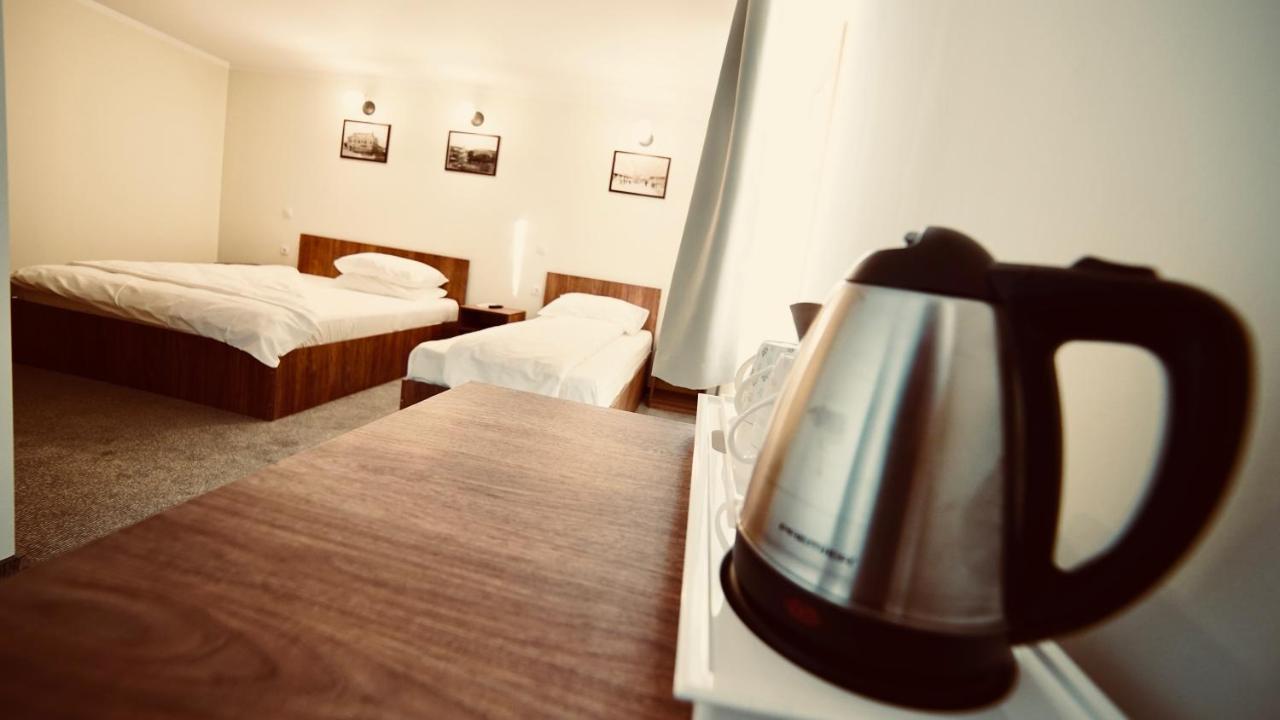 Pensiunea Rustic Hunedoara Bagian luar foto